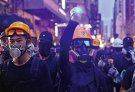 乱港分子：台湾一夜之间筹募大量头盔 像蚂蚁搬家
